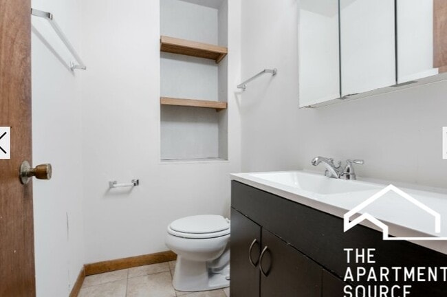 Photo - 2523 N Lincoln Ave Apartment