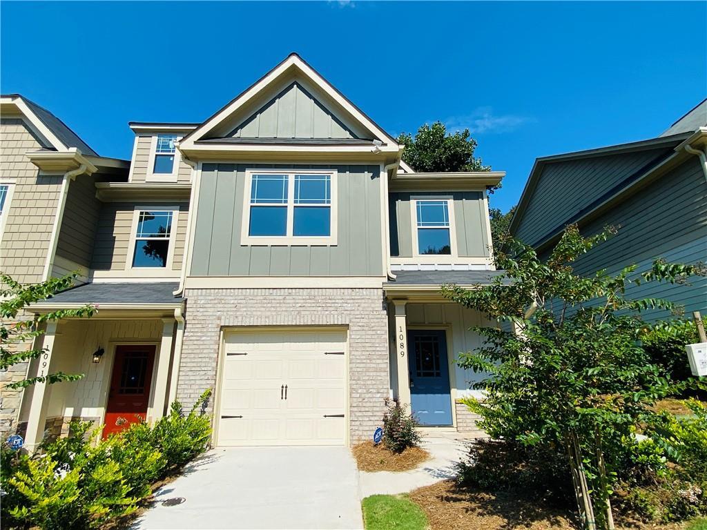 Primary Photo - 1089 N Village Dr