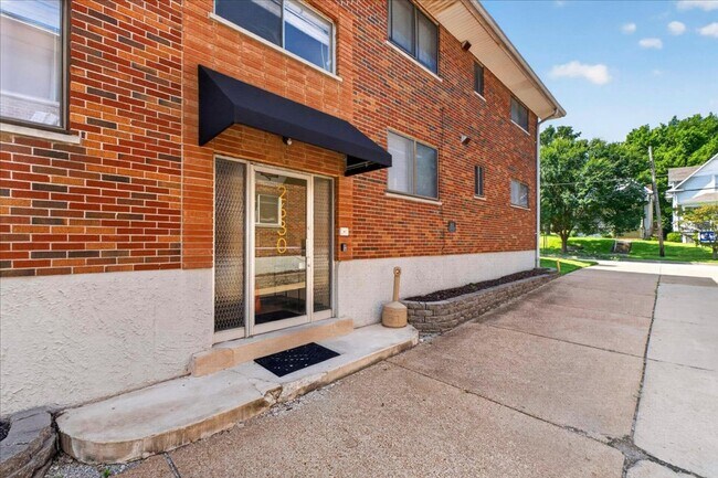 Foto del edificio - 2630 Hope Ave