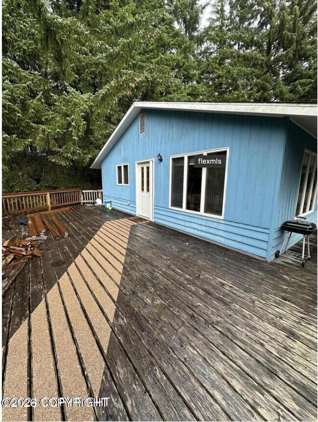 Foto del edificio - 7922 N Tongass Hwy