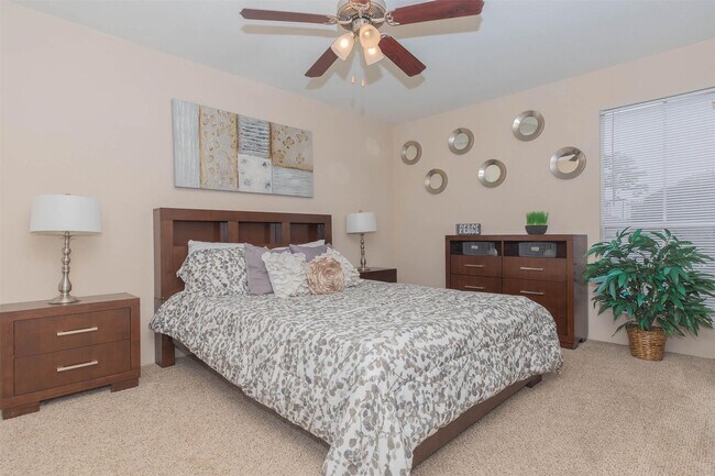 Foto del edificio - 21717 Inverness Forest Blvd