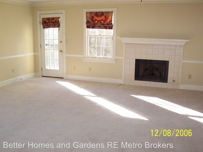 Building Photo - 1390 Poplar Pointe SE
