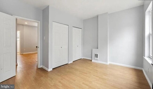 Building Photo - 1402 N Newkirk St