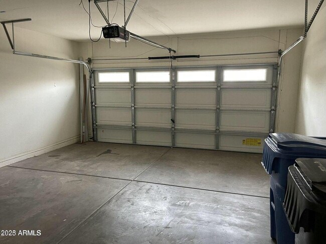 Foto del edificio - 3117 S Southwind Dr