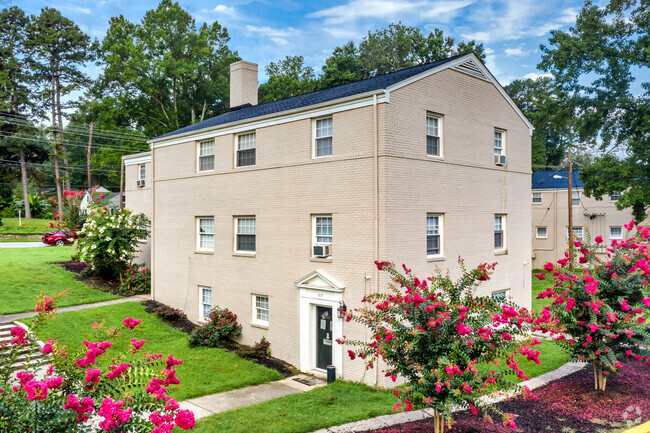 Building Photo - Westview Court