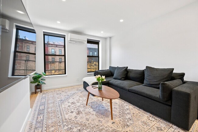 Foto del edificio - 472 Columbus Ave