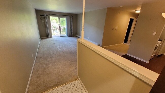 Building Photo - 580 Mesa Dr