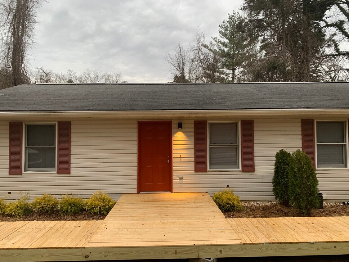 26 Springdale Rd, Asheville, NC 28805 Apartments in Asheville, NC