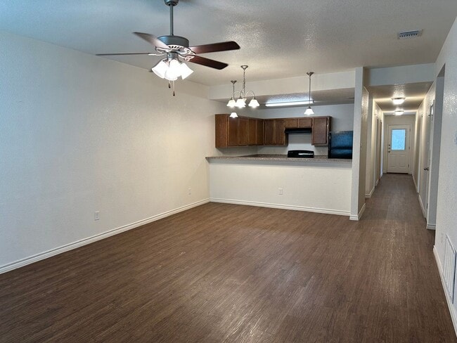 Building Photo - 4600 Waterproof Dr