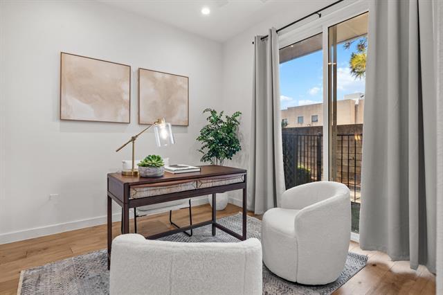 Foto del edificio - 4545 Bowser Ave