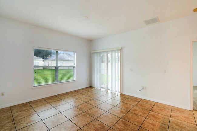 Foto del edificio - 4306 Hidden Meadow Dr
