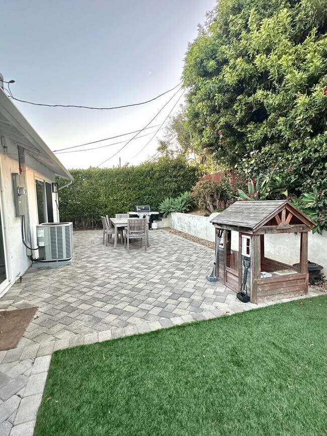 Foto del edificio - Beautifully updated 4 bedroom home in Gole...