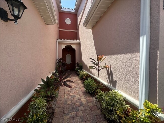 Building Photo - 20241 Estero Gardens Cir