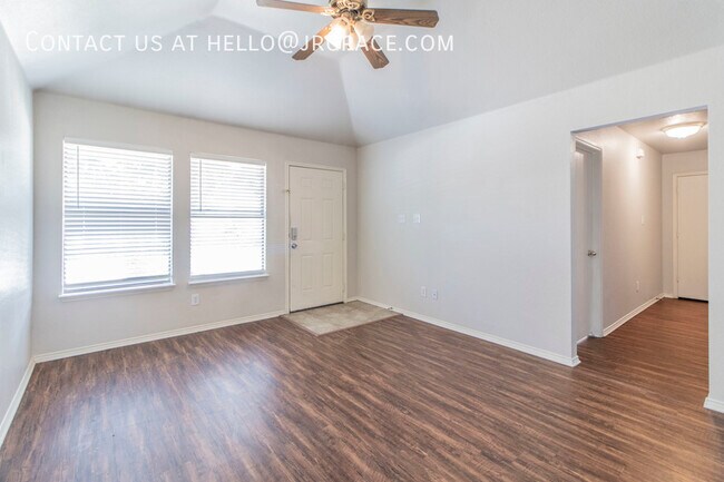 Foto del edificio - 140A Stewart Bend Ct