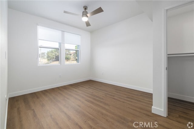 Foto del edificio - 4933 N River Rd