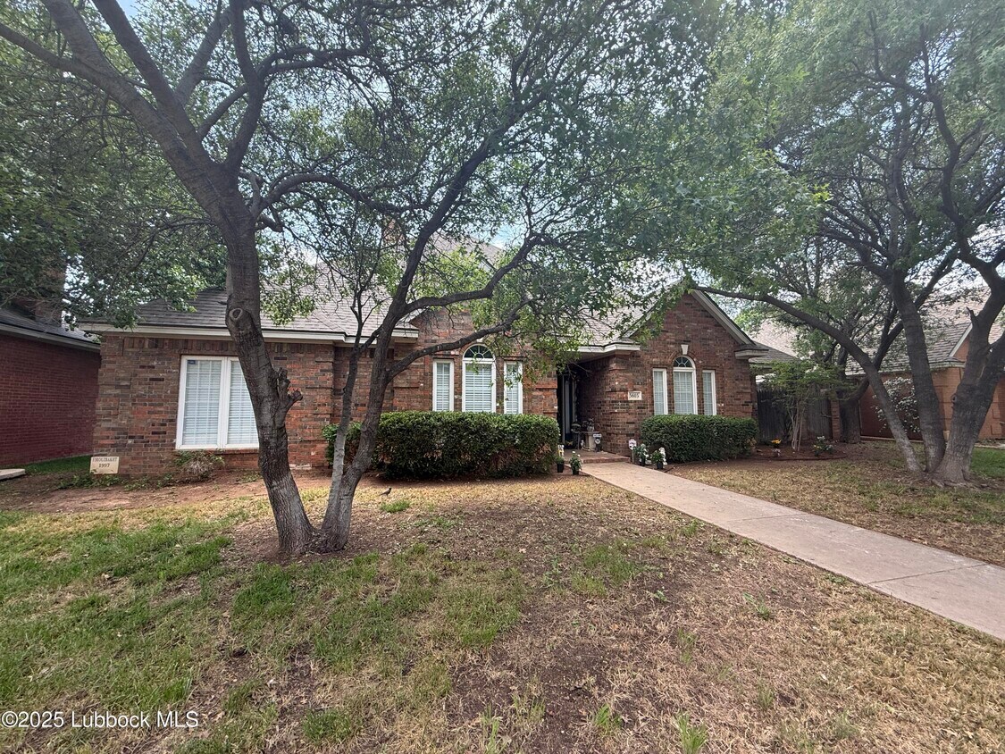 Primary Photo - 5605 83rd St