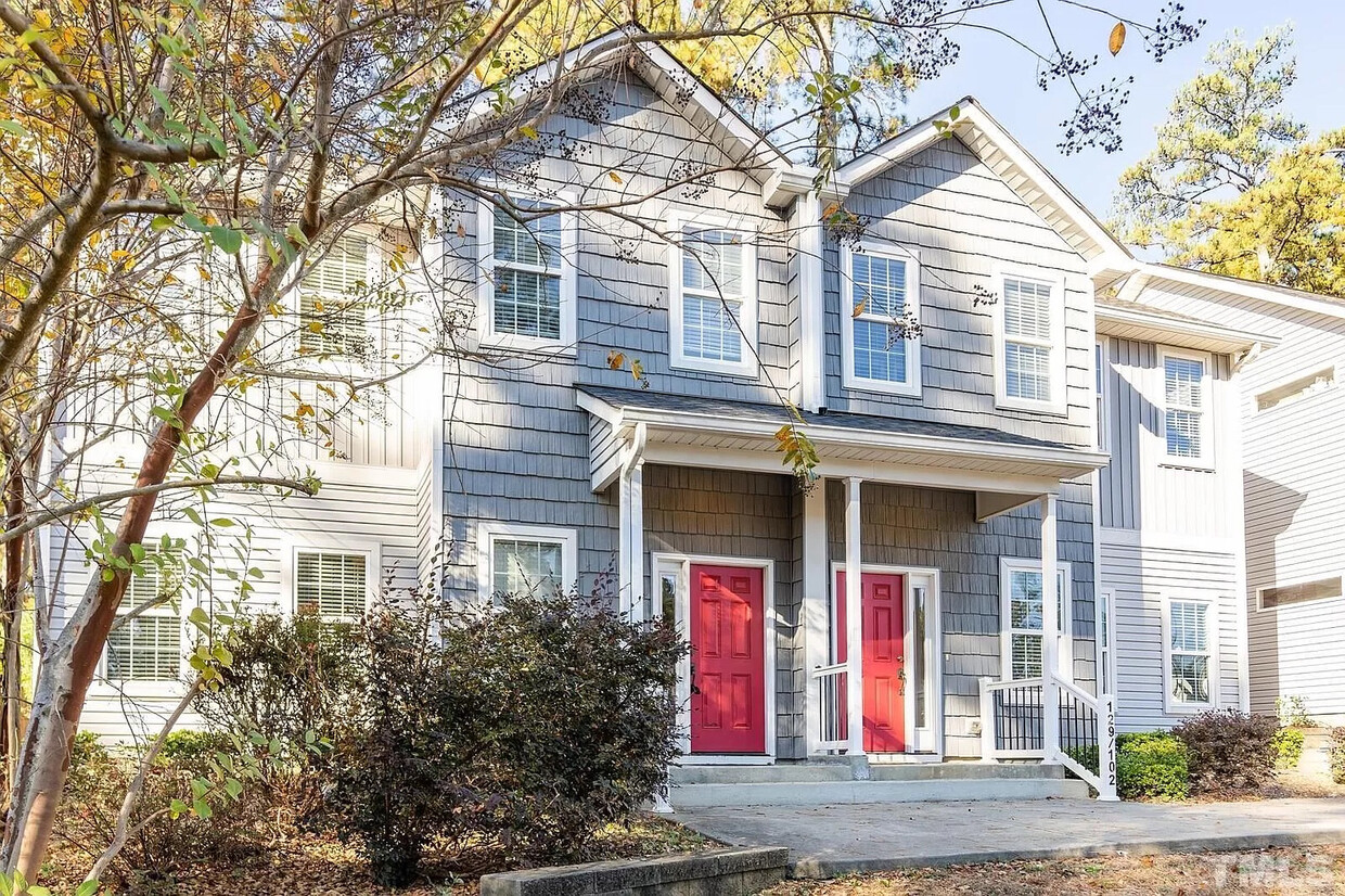 Foto principal - Room in Duplex on Pineland Cir