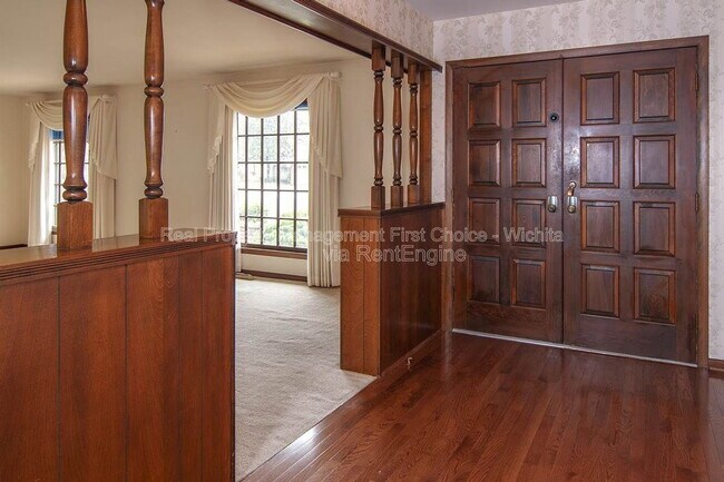 Foto del edificio - 244 Live Oak Ln