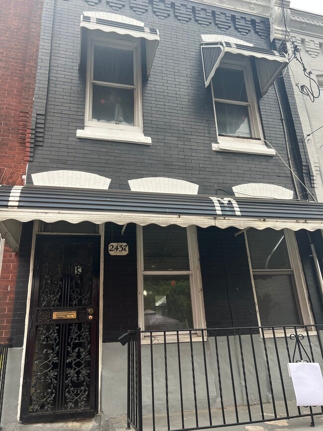 Photo - 2437 N Carlisle St House