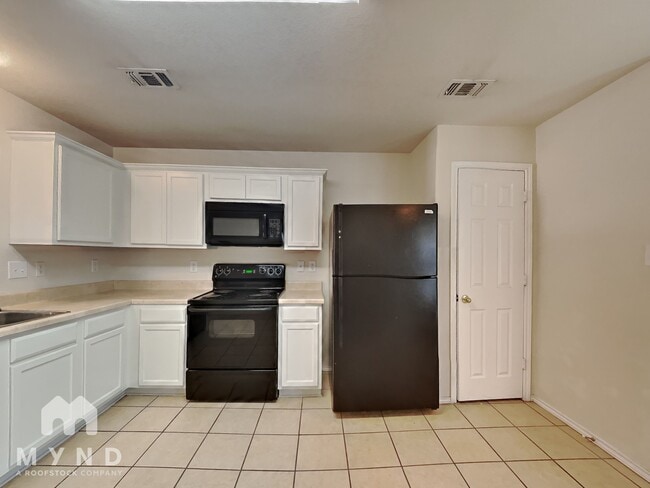 Building Photo - 6539 Estes Flats
