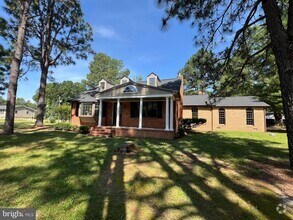 Building Photo - 9872 Red Hill Rd
