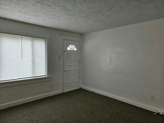 Foto del edificio - 602 E Long Ave