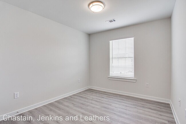 Foto del edificio - 3 br, 2.5 bath House - 699 W. Vincent Drive