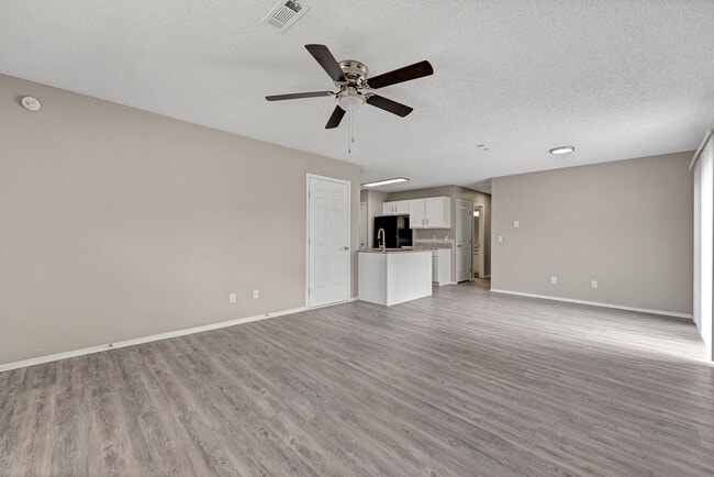 Photo - 4660 W Dover St Townhome