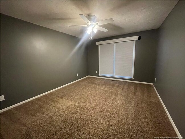 Foto del edificio - 5734 Waters Edge Dr