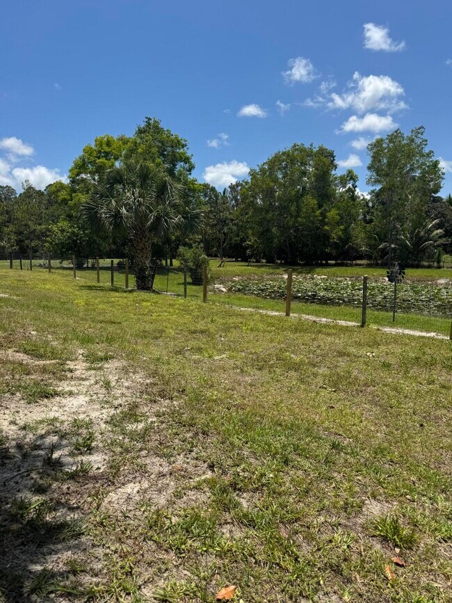 Foto del edificio - 11194 63rd Ln N