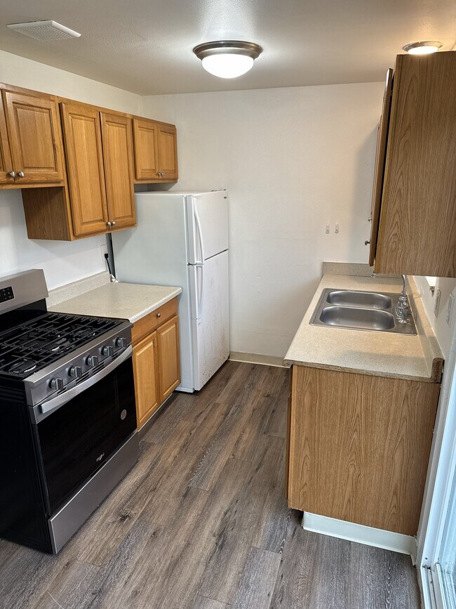 Foto del edificio - 10901 Addison St SW