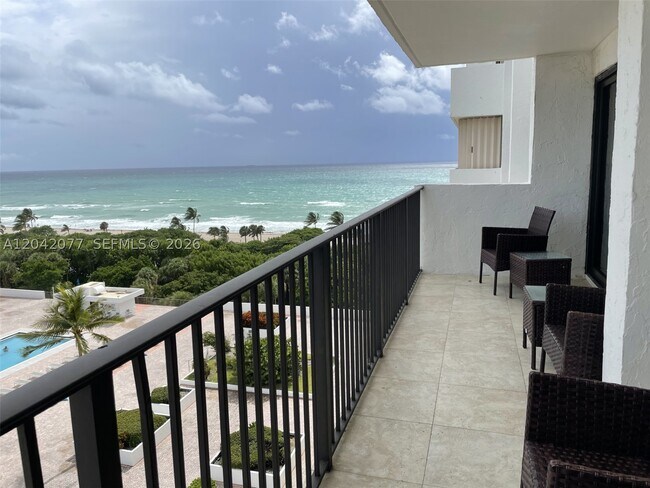 Foto del edificio - 1201 S Ocean Dr