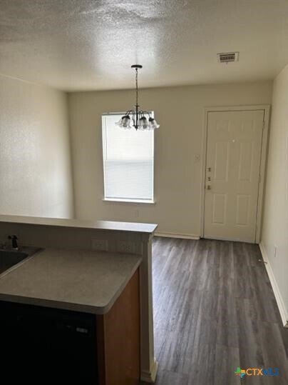 Foto del edificio - 1302 Dugger Cir