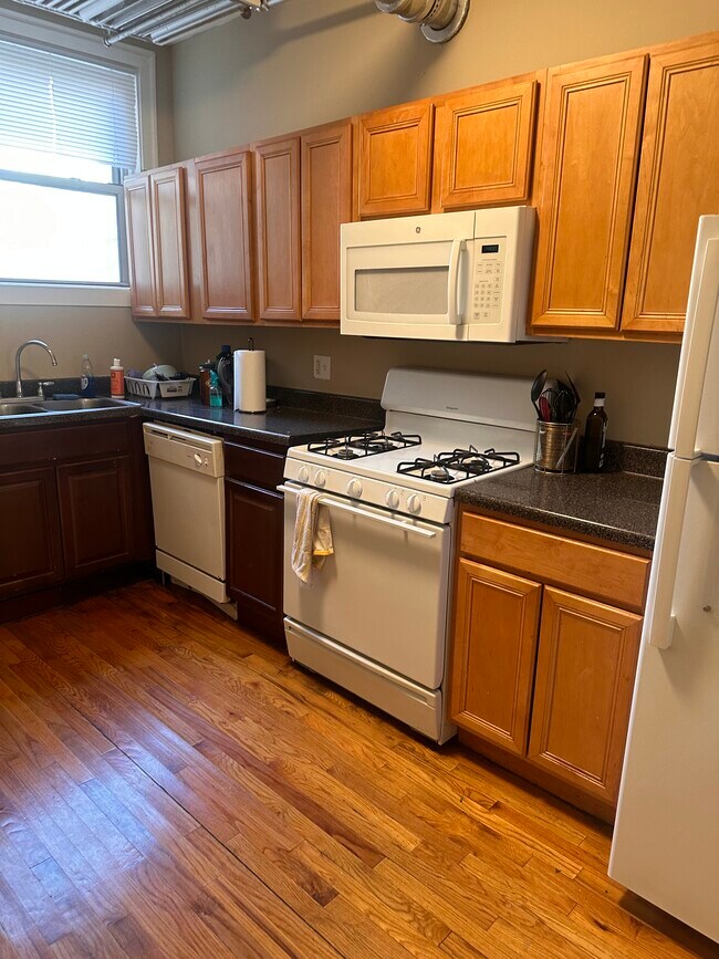 Foto del edificio - 2244 W Farwell Ave