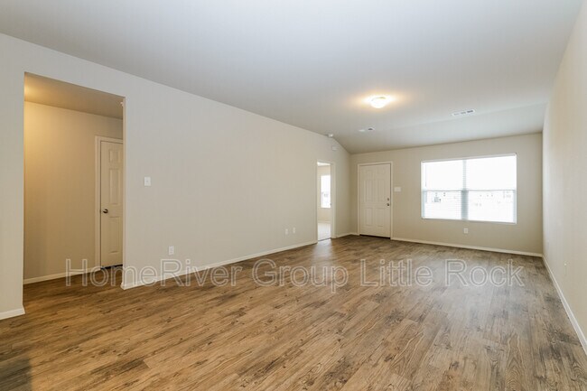 Building Photo - 122 Ellis Dr