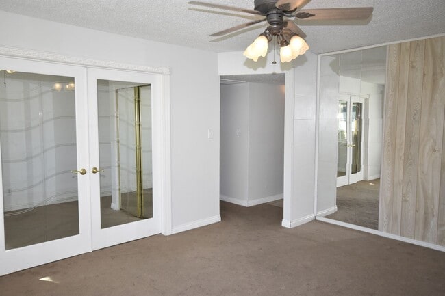 Building Photo - 7706 Garden Gate Dr