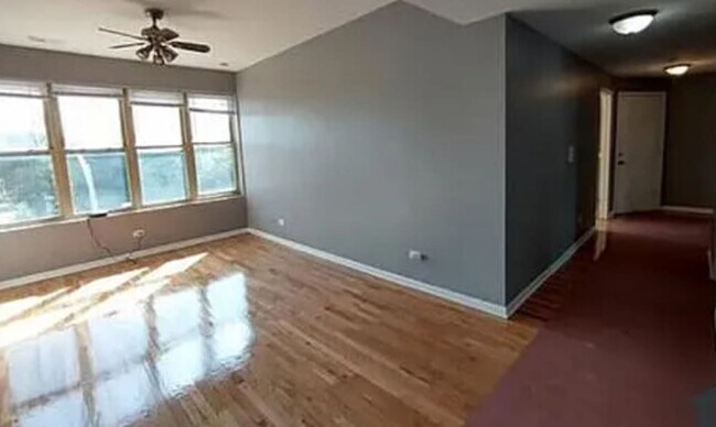 Foto del edificio - 604 E Marquette Rd