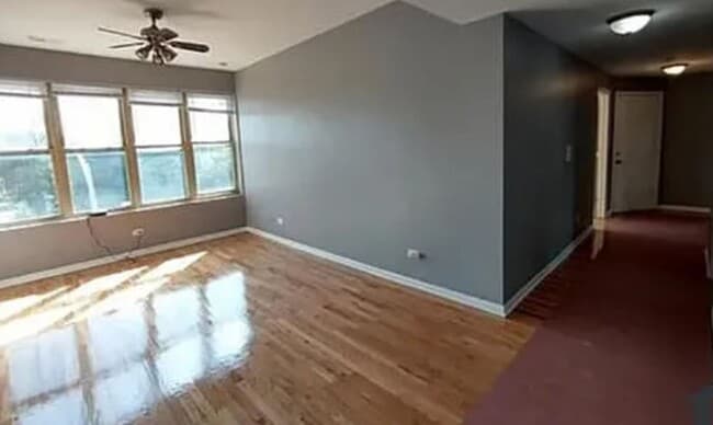 Building Photo - 612 E Marquette Rd