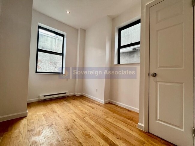 Building Photo - 342 Manhattan Ave