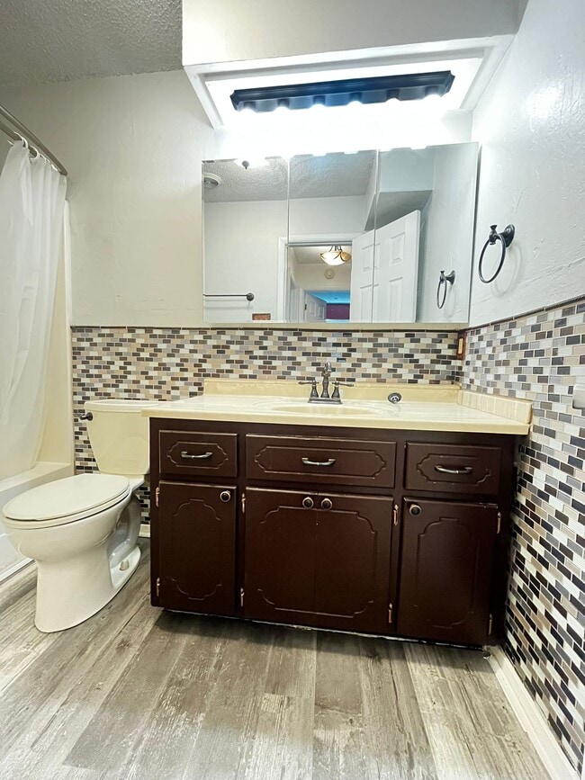 Foto del edificio - 4807 NW Cheyenne Ave