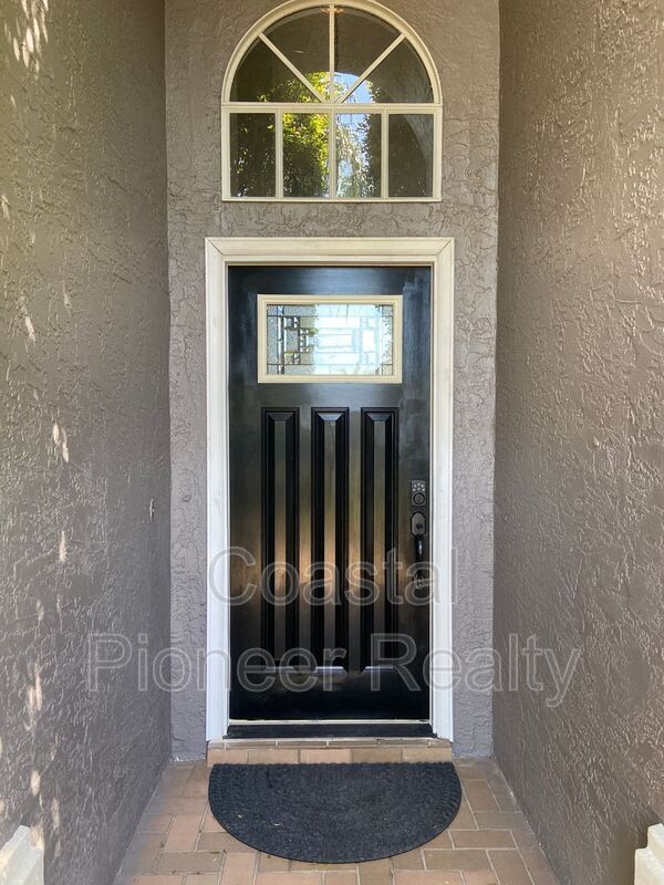 Building Photo - 8943 Eastman Dr