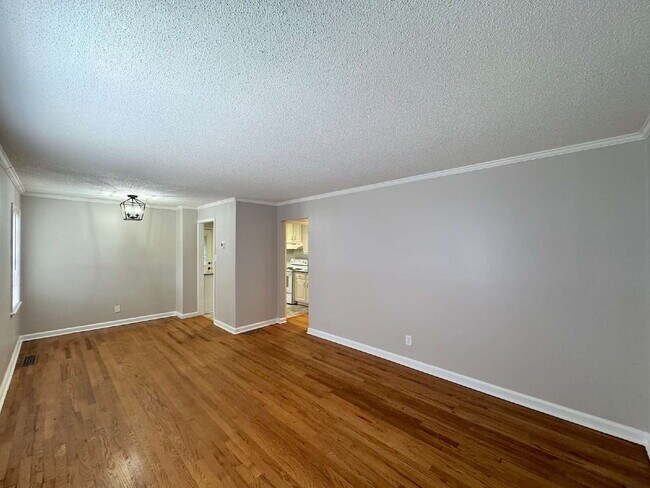 Foto del edificio - Well Maintained Home Minutes from Downtown Raleigh!