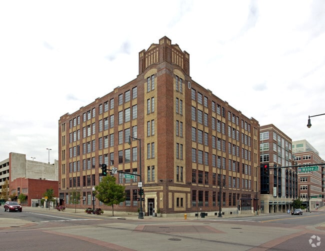 Rocky Mountain Warehouse Lofts Rentals Denver, CO