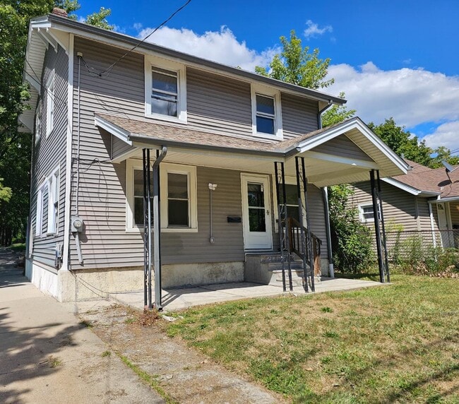 Building Photo - 561 Cole Ave