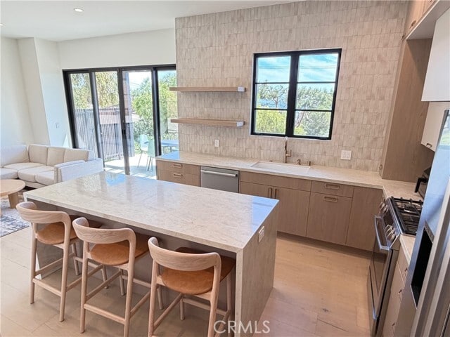 Foto del edificio - 33201 Cuthbert Rd