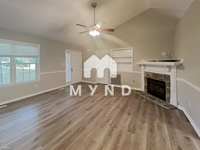 Building Photo - 3 br, 2 bath House - 165 S Ridge Dr