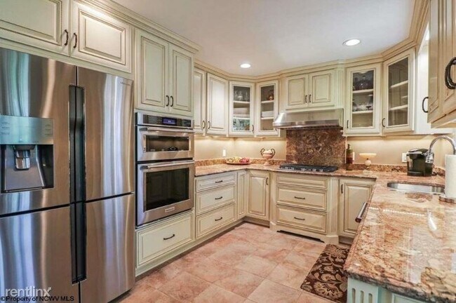 Building Photo - 4 br, 3.5 bath House - 15 Lakeside Dr