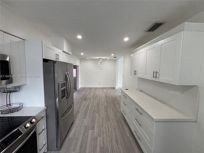 Building Photo - 11105 SW 156th Terrace