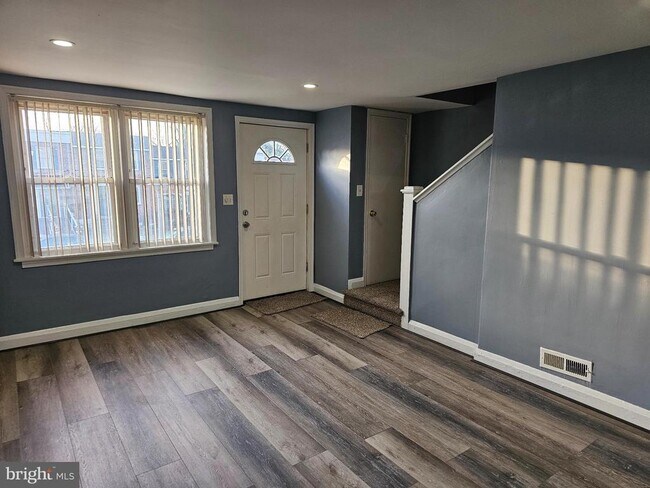 Foto del edificio - 3238 Westmont Ave