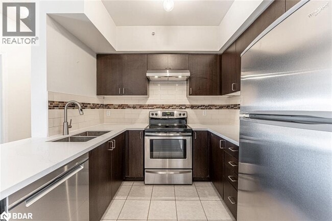 Building Photo - 45 Ferndale Dr S